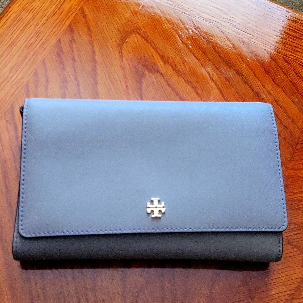Tory Burch Tan wallet